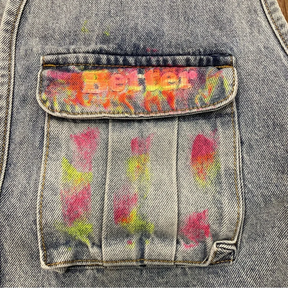 Men’s Light Wash Blue Jean Vest Neon Paint Splatter Open Front Pockets L - Picture 6 of 16